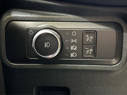 Used 2025 Ford Bronco Heritage Edition AWD/4WD image 25