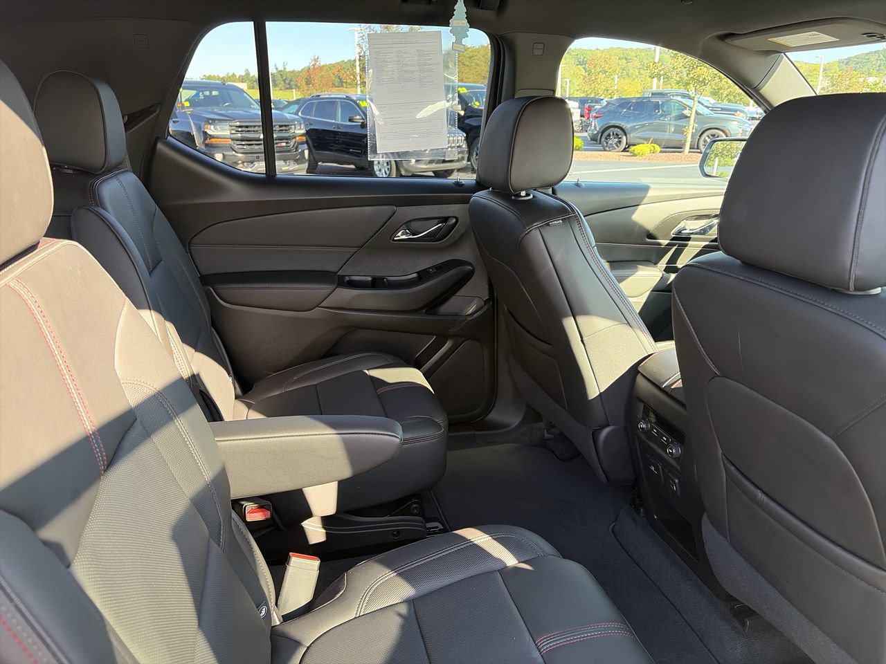 Used 2023 Chevrolet Traverse RS AWD/4WD image 18