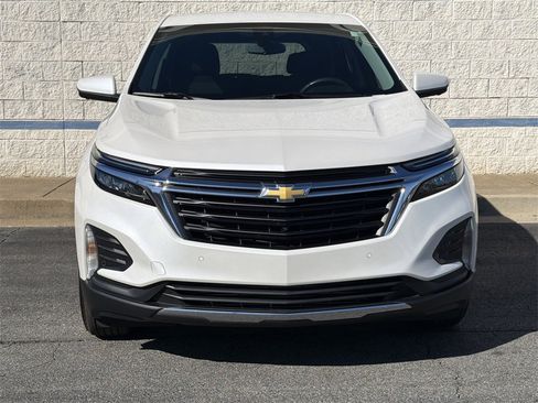 Used 2022 Chevrolet Equinox LT image 2