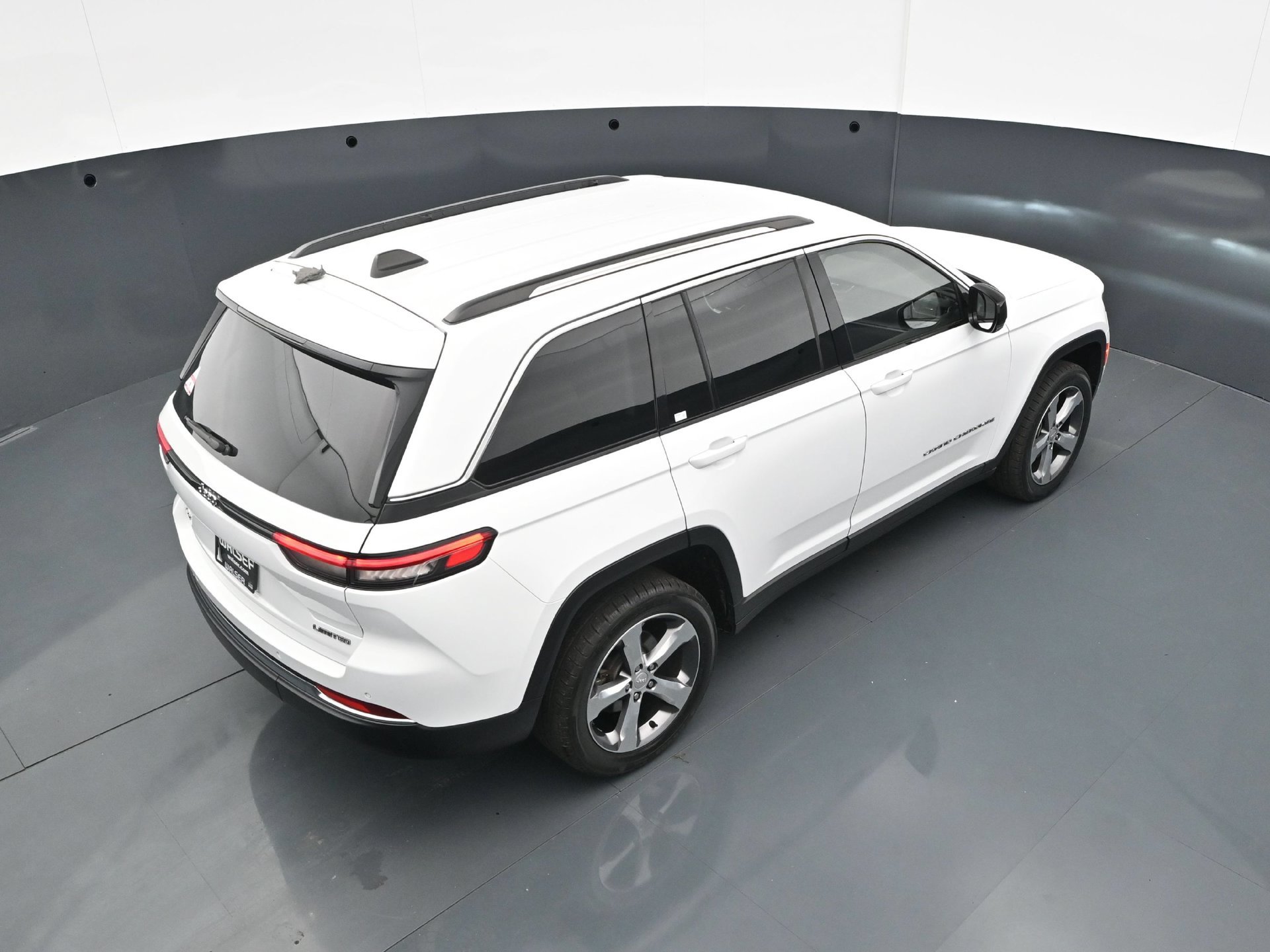 Used 2022 Jeep Grand Cherokee Limited AWD/4WD image 41