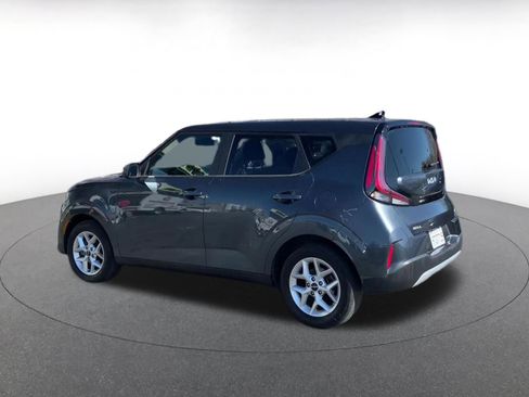 Used 2025 Kia Soul LX w/ LX Technology Package image 10
