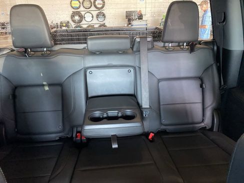 Certified 2024 GMC Sierra 1500 SLT image 13