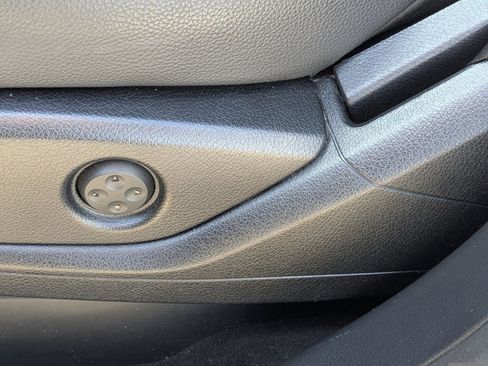 Used 2016 Mercedes-Benz GL 450 4MATIC image 22