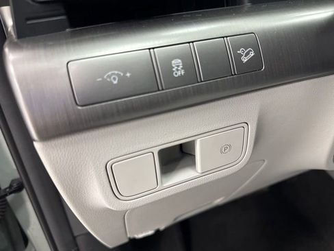 Used 2024 Hyundai Kona SEL image 11