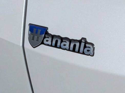 Used 2025 Volkswagen ID.4 Pro RWD image 11
