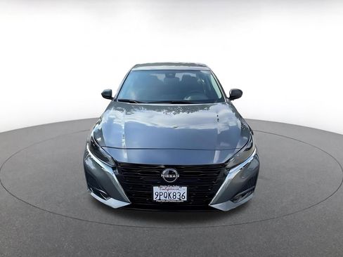 Used 2025 Nissan Altima 2.5 SV image 4