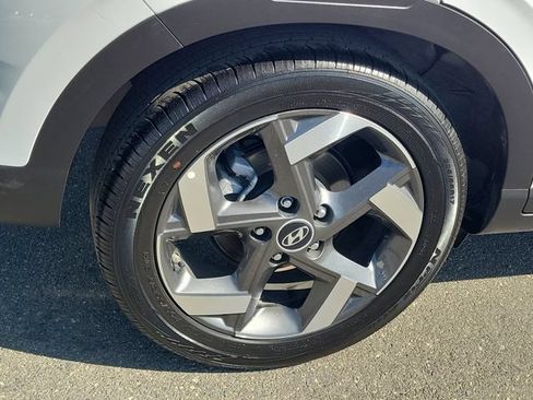 Used 2025 Hyundai Venue SEL FWD image 30