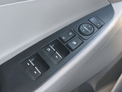 Used 2021 Hyundai Tucson Limited w/ Cargo Package image 18