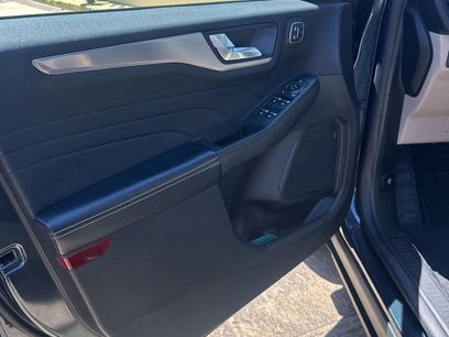 Used 2022 Ford Escape Titanium