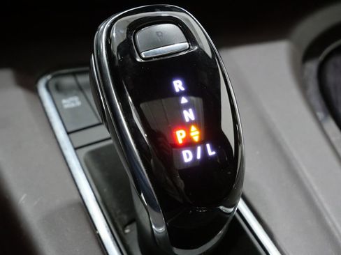Used 2023 Cadillac Escalade ESV Premium Luxury Platinum AWD/4WD image 24