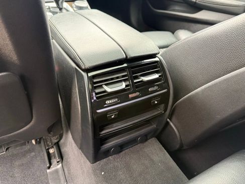 Used 2017 BMW 530i xDrive image 23