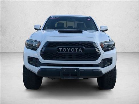 Used 2017 Toyota Tacoma TRD Pro image 2