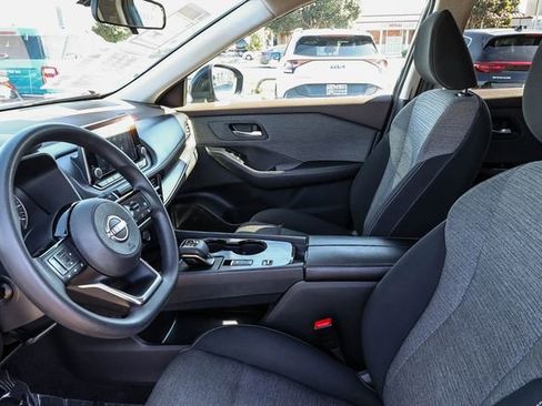 Used 2023 Nissan Rogue SV image 20