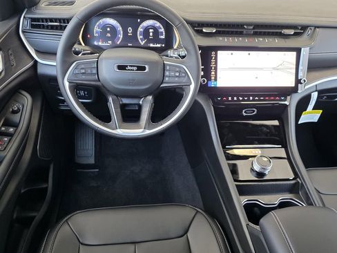 New 2026 Jeep Grand Cherokee Limited image 13