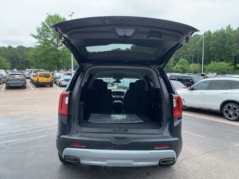 Used 2022 GMC Acadia SLE w/ Infotainment Package image 18