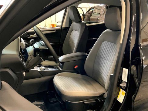 Used 2021 Ford Escape SE image 8