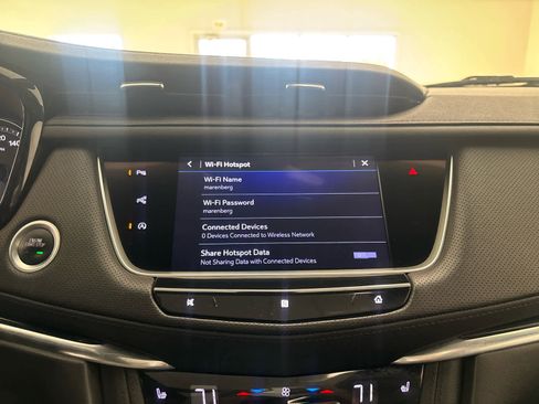 Used 2020 Cadillac XT5 Premium Luxury image 37