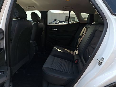 Certified 2024 Chevrolet Trax LT w/ Driver Confidence Package FWD image 10