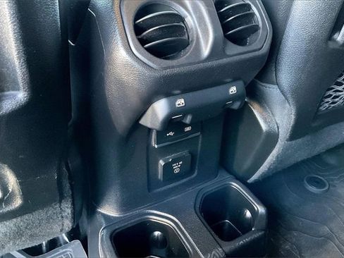 Used 2020 Jeep Gladiator Rubicon image 25