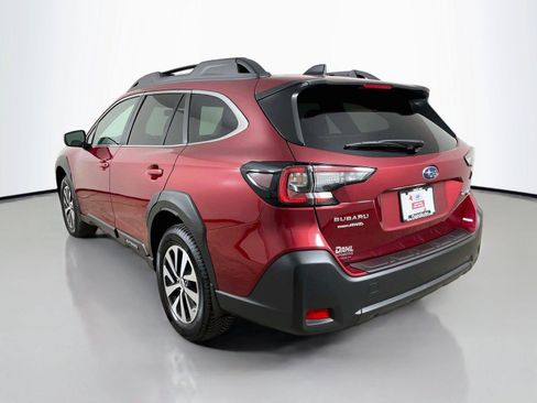 Used 2025 Subaru Outback Premium AWD/4WD image 10