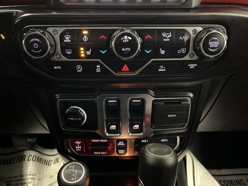 Used 2023 Jeep Wrangler Rubicon w/ Cold Weather Group image 20