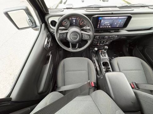Used 2025 Jeep Wrangler Unlimited Sport AWD/4WD image 23