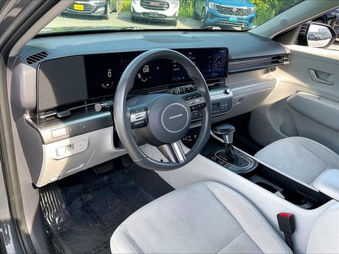 Used 2024 Hyundai Kona SEL AWD/4WD image 8