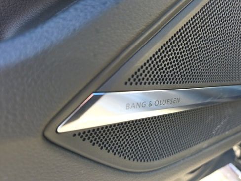 Used 2024 Audi A8 L 3.0T image 15