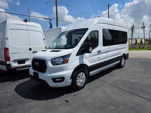 Used 2025 Ford Transit 350 XLT RWD image 34