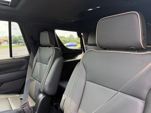 Used 2021 GMC Yukon SLT w/ SLT Luxury Plus Package AWD/4WD image 25
