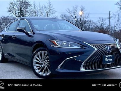 Used 2019 Lexus ES 300h w/ Luxury Package