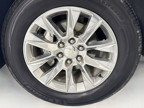 Used 2021 Chevrolet Silverado 1500 LTZ w/ LTZ Premium Package AWD/4WD image 32