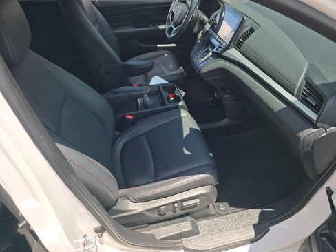 Used 2023 Honda Odyssey Sport image 19