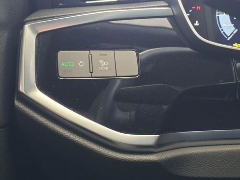 Used 2024 Audi Q3 2.0T Premium Plus image 26