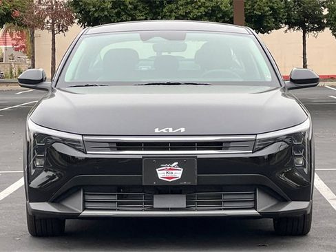 New 2025 Kia K4 EX image 9