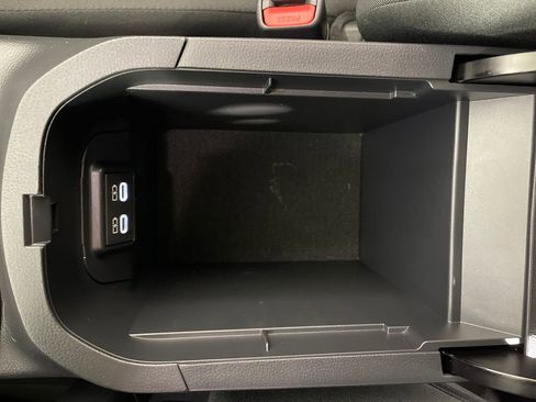 Certified 2025 Toyota RAV4 LE image 23