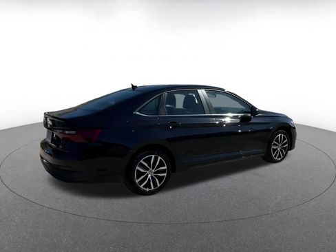 Used 2025 Volkswagen Jetta SE image 14