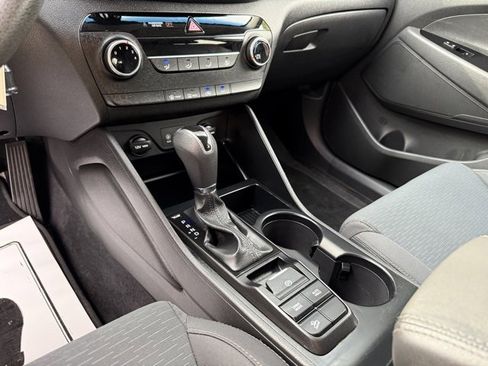 Used 2019 Hyundai Tucson SE image 20