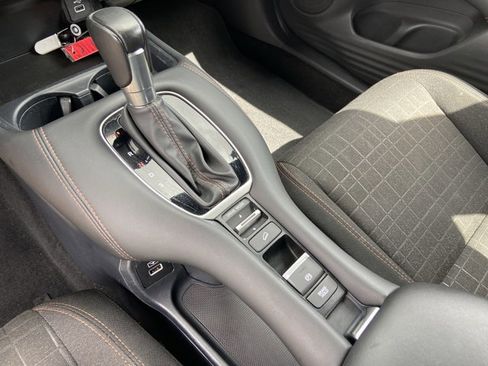 Used 2023 Honda HR-V Sport image 39