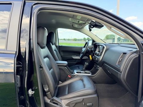 Used 2019 Chevrolet Colorado LT w/ Redline Special Edition AWD/4WD image 10