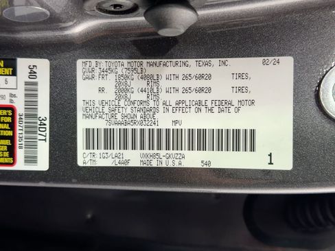 Used 2024 Toyota Sequoia Platinum image 21