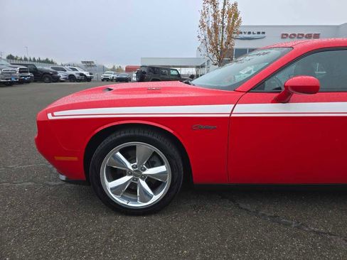 Used 2015 Dodge Challenger R/T w/ Quick Order Package 28D R/T image 17