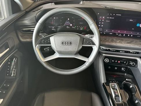 Used 2025 Audi Q5 Premium Plus w/ Premium Plus AWD/4WD image 13