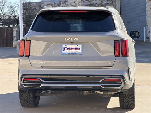 Used 2023 Kia Sorento SX image 7