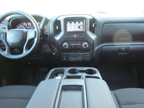 Certified 2026 Chevrolet Silverado 1500 Custom Trail Boss w/ LPO, Dark Essentials Package AWD/4WD image 18