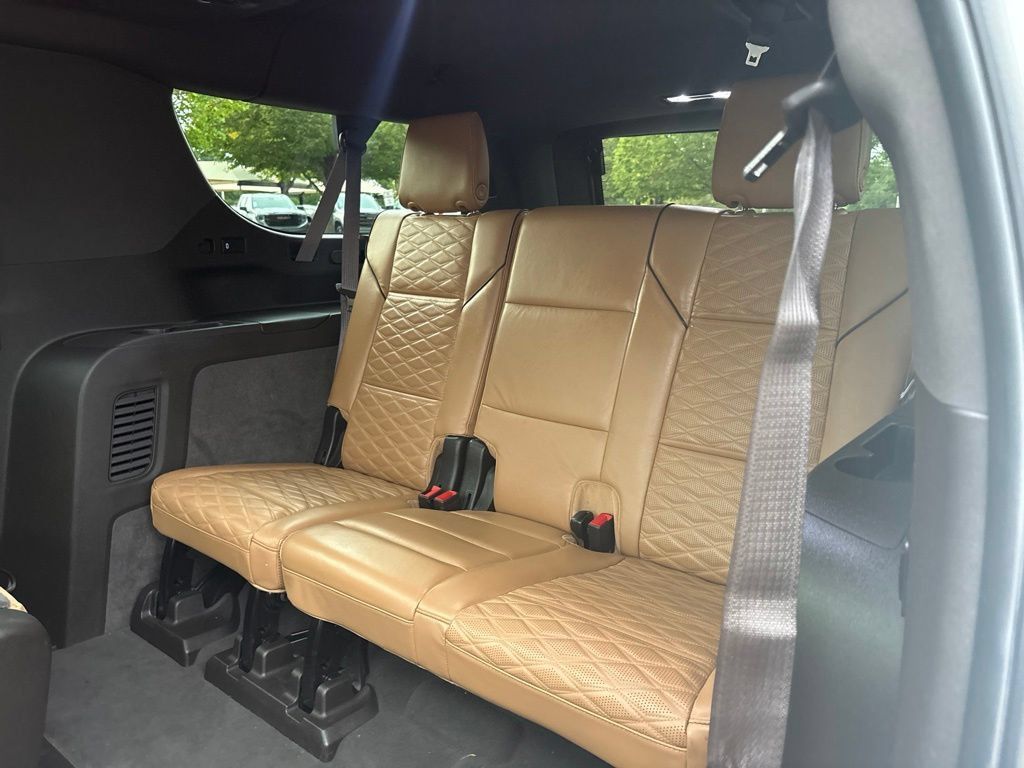 Used 2021 Cadillac Escalade ESV Sport AWD/4WD image 22
