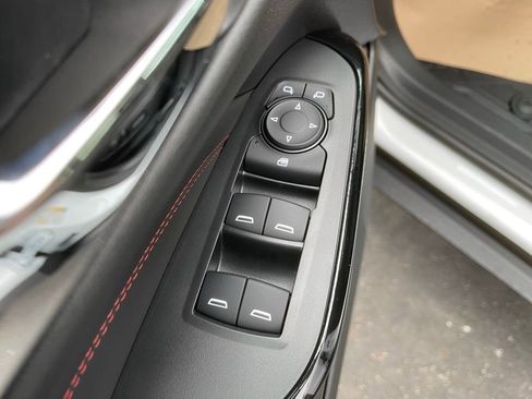 New 2026 Chevrolet Trax RS w/ Sunroof Package image 10