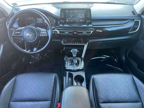 Used 2021 Kia Seltos EX image 13