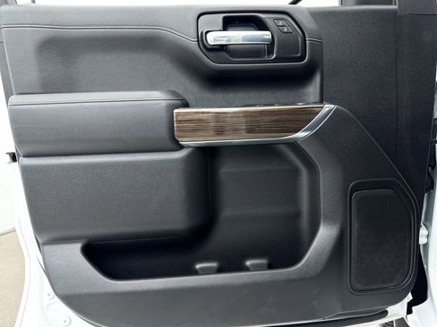 Used 2020 Chevrolet Silverado 1500 LT w/ All-Star Edition image 33