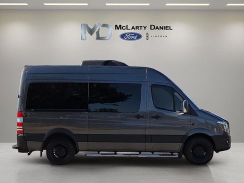 Used 2018 Mercedes-Benz Sprinter 2500 image 6